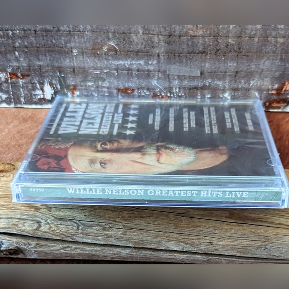 3/$10 2016 New Sealed Willie Nelson Greatest Hits Live CD - Picture 5 of 8